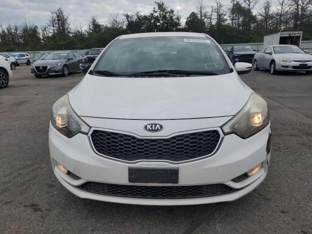 KNAFX4A81F5305968 - 2015 KIA FORTE EX WHITE photo 5