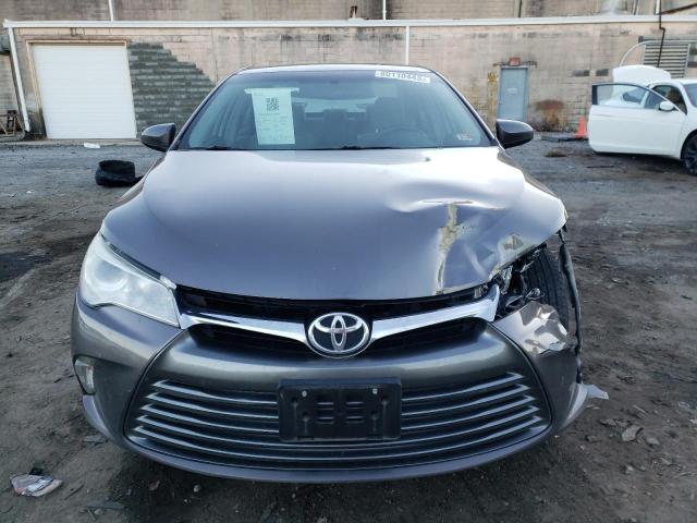 4T1BF1FK7HU754681 - 2017 TOYOTA CAMRY LE GRAY photo 5