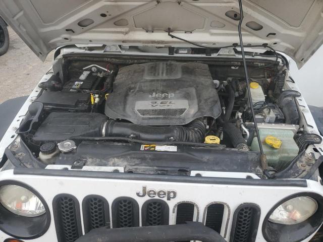 1C4BJWDG9CL269908 - 2012 JEEP WRANGLER U SPORT Білий фото 12