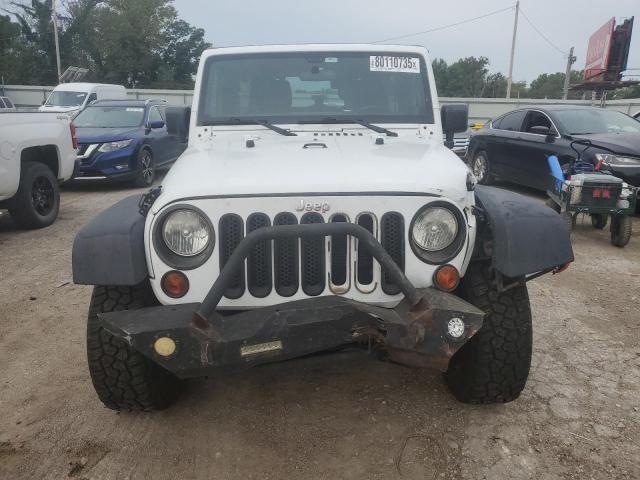 1C4BJWDG9CL269908 - 2012 JEEP WRANGLER U SPORT Білий фото 5