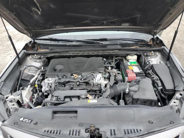 4T1B11HK0JU083761 - 2018 TOYOTA CAMRY L GRAY photo 11