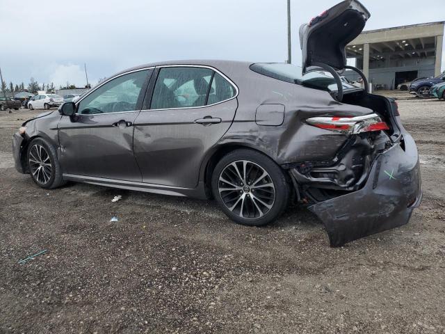 4T1B11HK0JU083761 - 2018 TOYOTA CAMRY L GRAY photo 2