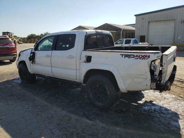 5TFCZ5AN5GX040084 - 2016 TOYOTA TACOMA DOUBLE CAB Weiß Foto 2