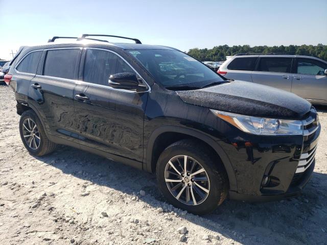 5TDKZRFH2KS574745 - 2019 TOYOTA HIGHLANDER SE BLACK photo 4