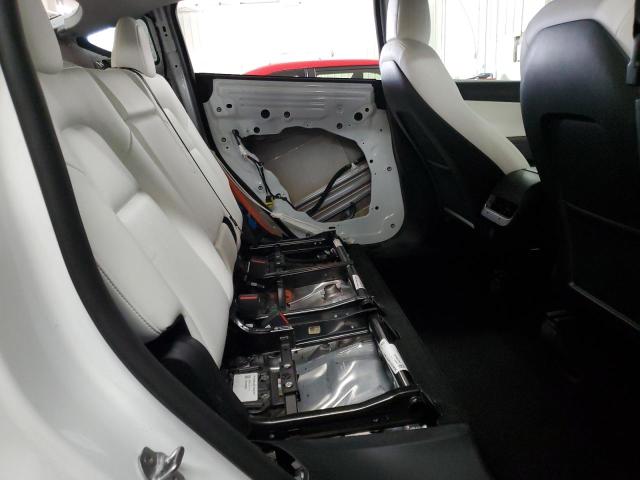 7SAYGDEE4NF510258 - 2022 TESLA MODEL Y WHITE photo 11