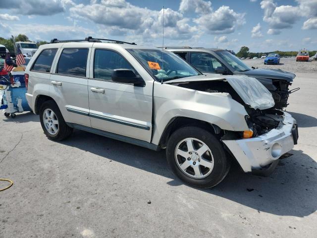 1J8HR48P19C545646 - 2009 JEEP GRAND CHEROKEE LAREDO SILVER photo 4