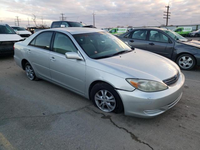 4T1BF32K44U584811 - 2004 TOYOTA CAMRY LE SILVER photo 4