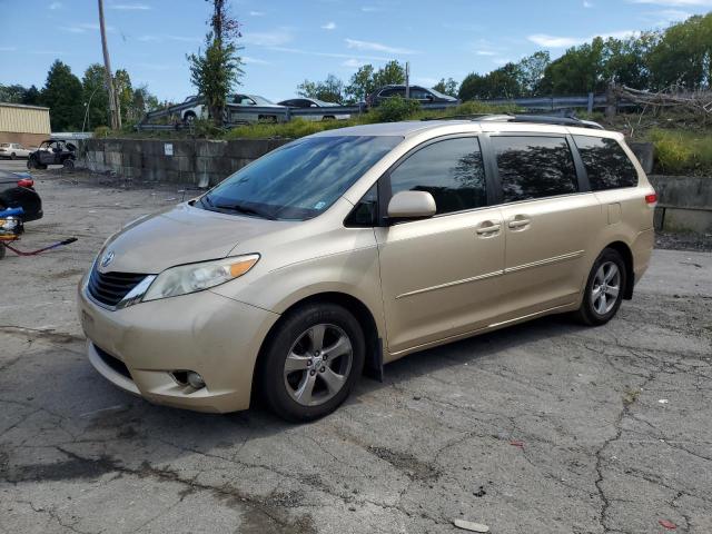 2013 TOYOTA SIENNA LE, 