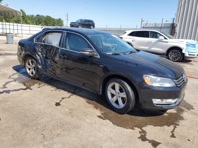 1VWAT7A39FC100566 - 2015 VOLKSWAGEN PASSAT S BLACK photo 4