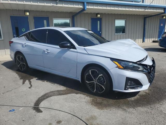 1N4BL4CV0PN314796 - 2023 NISSAN ALTIMA SR Gris photo 4