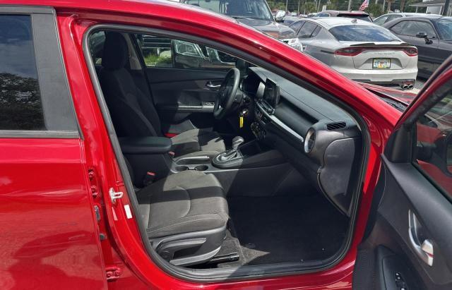 3KPF24AD2KE058831 - 2019 KIA FORTE FE RED photo 5