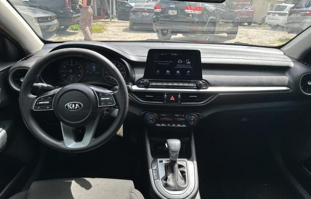 3KPF24AD2KE058831 - 2019 KIA FORTE FE RED photo 9