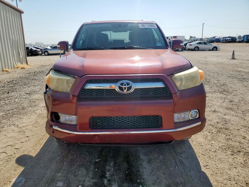 JTEZU5JR2B5028177 - 2011 TOYOTA 4RUNNER SR5 红色 照片 5