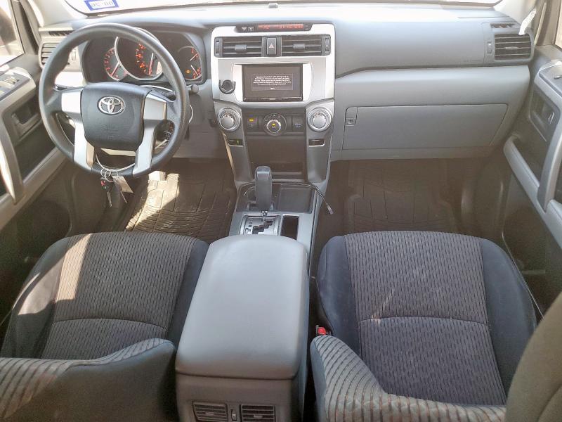 JTEZU5JR2B5028177 - 2011 TOYOTA 4RUNNER SR5 红色 照片 8