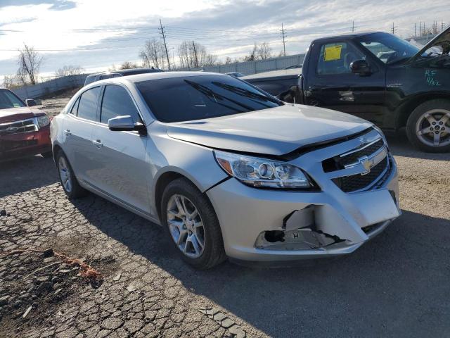 1G11D5RR5DF118077 - 2013 CHEVROLET MALIBU 1LT 银色 照片 4