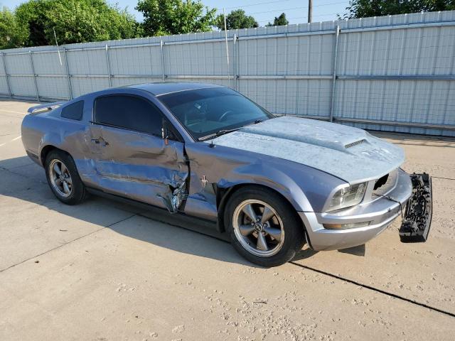 1ZVFT80N165220560 - 2006 FORD MUSTANG SILVER photo 4