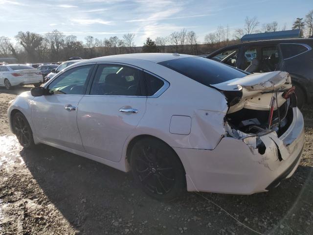 1N4AL3AP1JC161388 - 2018 NISSAN ALTIMA 2.5 WHITE photo 2