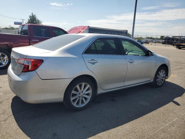 4T1BF1FK7CU604143 - 2012 TOYOTA CAMRY BASE 银色 照片 3