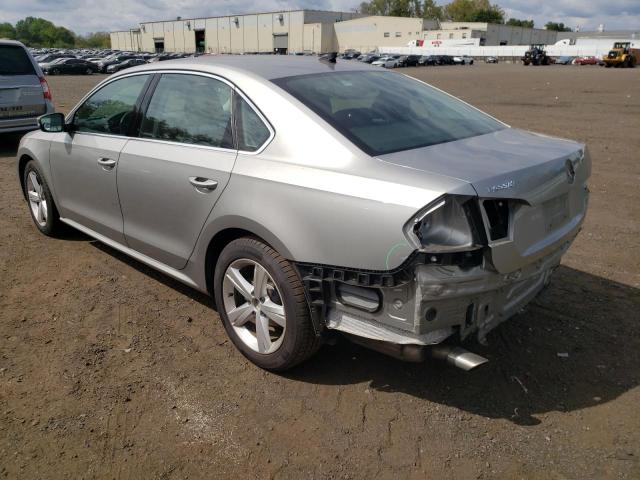 1VWBP7A34DC103669 - 2013 VOLKSWAGEN PASSAT SE فضي صورة 2