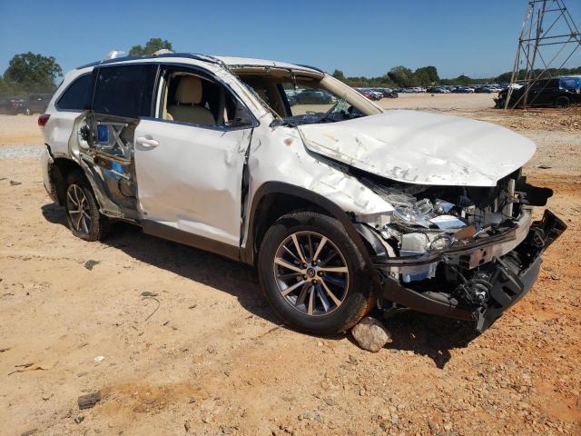 5TDKZRFH1KS564921 - 2019 TOYOTA HIGHLANDER SE WHITE photo 4