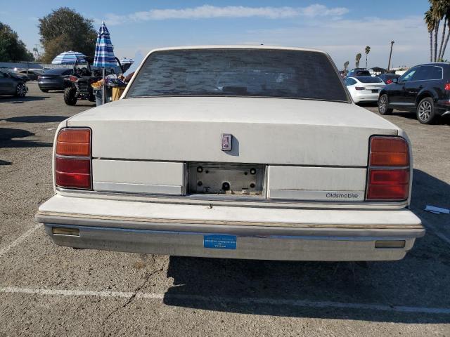 1G3HY54C6J1800245 - 1988 OLDSMOBILE DELTA 88 ROYALE BROUGHAM WHITE photo 6