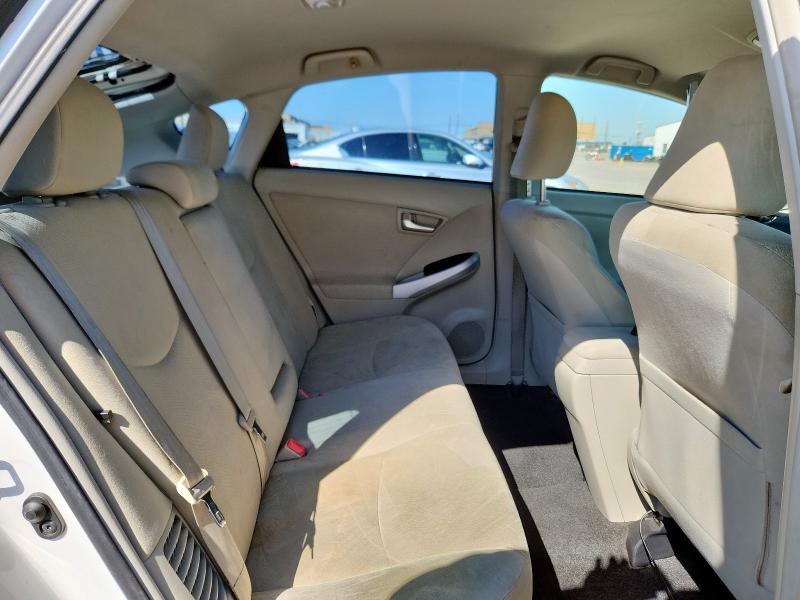 JTDKN3DU0D5569500 - 2013 TOYOTA PRIUS 白色 照片 10