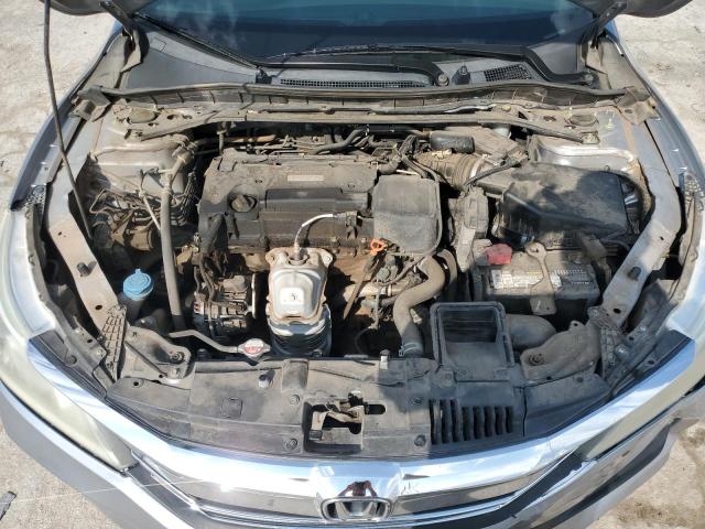 1HGCR2F5XHA077855 - 2017 HONDA ACCORD SPORT SILVER photo 11