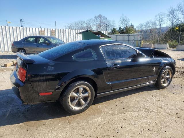 1ZVFT80N465260938 - 2006 FORD MUSTANG BLACK photo 3