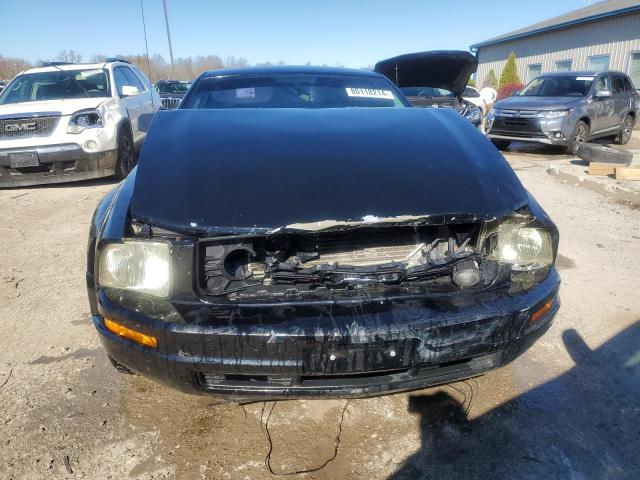 1ZVFT80N465260938 - 2006 FORD MUSTANG BLACK photo 5