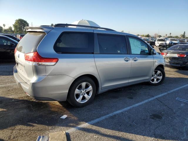 5TDKK3DC6DS389755 - 2013 TOYOTA SIENNA LE SILVER photo 3