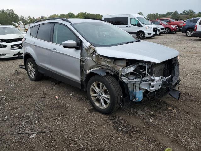 1FMCU9GD1JUB41471 - 2018 FORD ESCAPE SE Gümüş foto 4