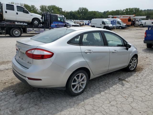 3FADP4BJ2KM106028 - 2019 FORD FIESTA SE Күміс фото 3