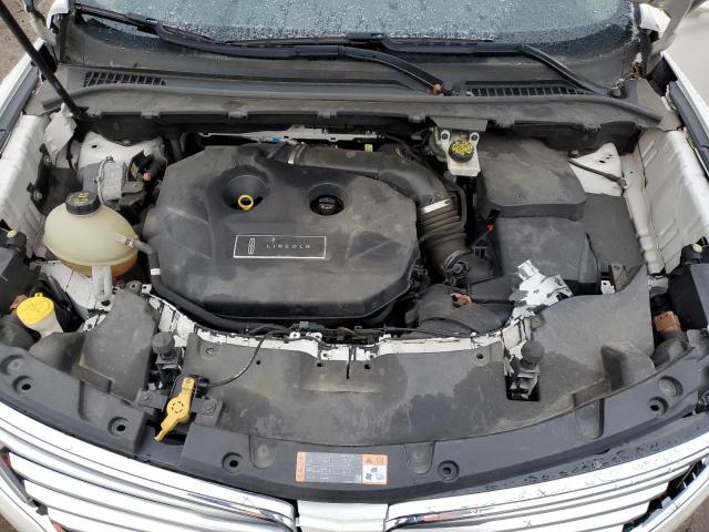 5LMCJ3D90HUL61066 - 2017 LINCOLN MKC RESERVE WHITE photo 12