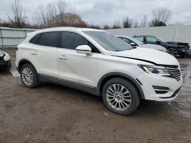 5LMCJ3D90HUL61066 - 2017 LINCOLN MKC RESERVE WHITE photo 4