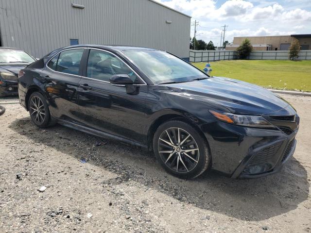 4T1G11AK9RU213774 - 2024 TOYOTA CAMRY SE NIGHT SHADE BLACK photo 4