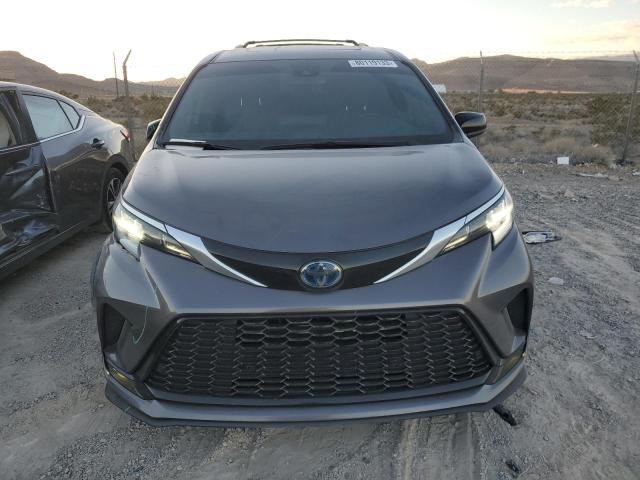 5TDXRKEC6MS054294 - 2021 TOYOTA SIENNA XSE GRAY photo 5