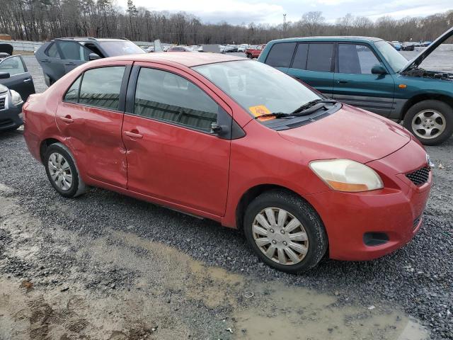 JTDBT4K31B1408339 - 2011 TOYOTA YARIS RED photo 4