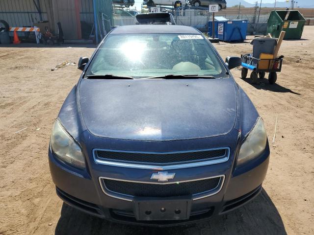 1G1ZB5EB3A4129975 - 2010 CHEVROLET MALIBU LS Blau Foto 5