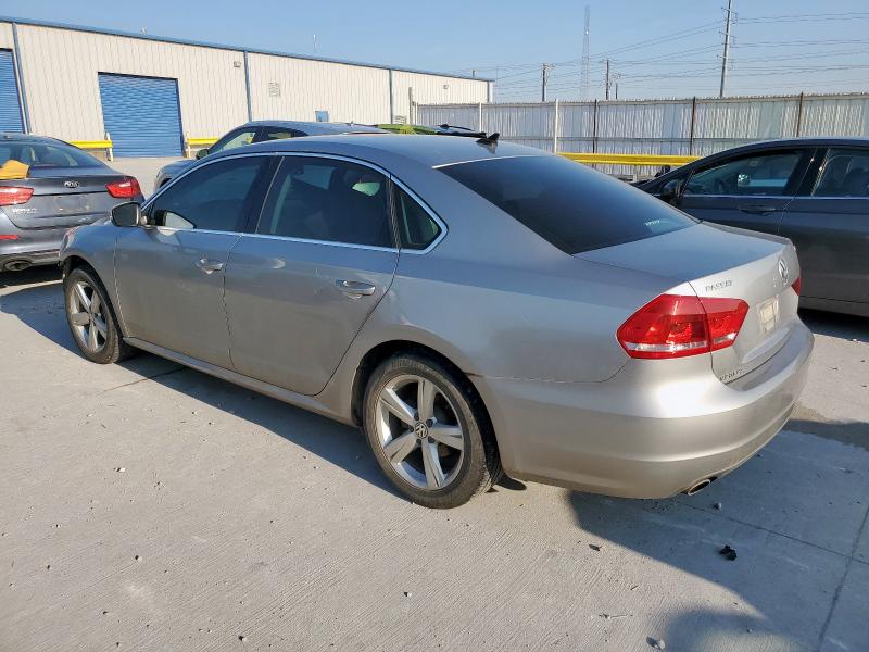 1VWBS7A38EC081367 - 2014 VOLKSWAGEN PASSAT SE ვერცხლისფერი ფოტო 2