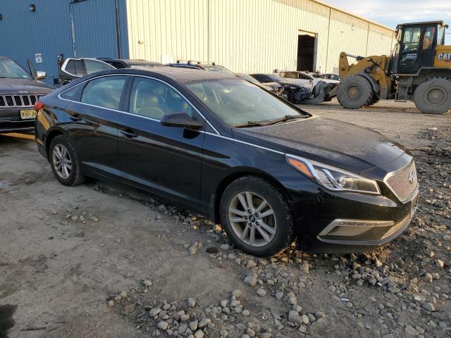 5NPE24AF4FH213703 - 2015 HYUNDAI SONATA SE BLACK photo 4