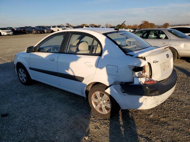 KNADE223396447838 - 2009 KIA RIO BASE WHITE photo 2