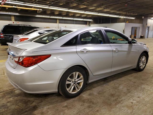 5NPEB4AC3DH714472 - 2013 HYUNDAI SONATA GLS SILVER photo 3