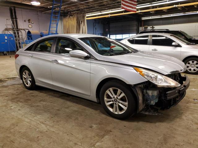 5NPEB4AC3DH714472 - 2013 HYUNDAI SONATA GLS SILVER photo 4