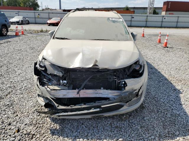 2C4RC1EG7HR782180 - 2017 CHRYSLER PACIFICA TOURING L PLUS CREAM photo 5