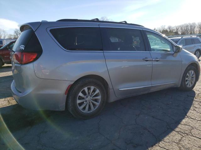 2C4RC1BG8HR540695 - 2017 CHRYSLER PACIFICA TOURING L SILVER photo 3