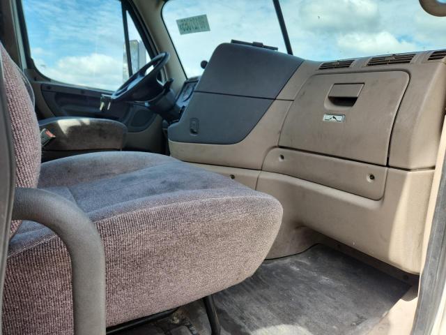 1FUGGEDV0JLHB4070 - 2018 FREIGHTLINER CASCADIA 1 Blanco foto 6