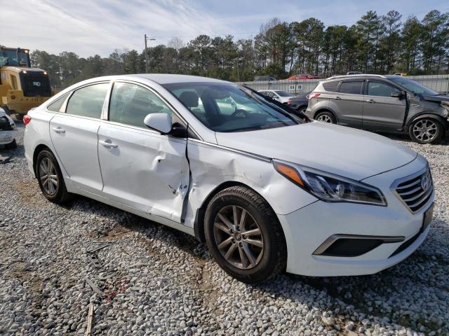 5NPE24AF2GH294816 - 2016 HYUNDAI SONATA SE WHITE photo 4