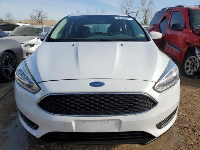 1FADP3K2XJL322065 - 2018 FORD FOCUS SE WHITE photo 5