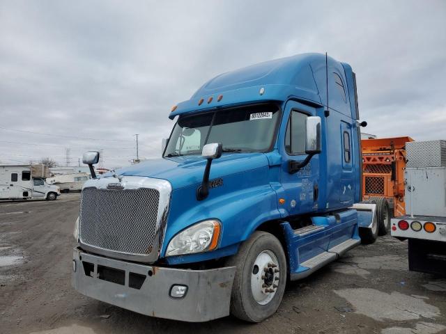 1FUJGLBG2CLBM7561 - 2012 FREIGHTLINER CASCADIA 1 BLUE photo 2