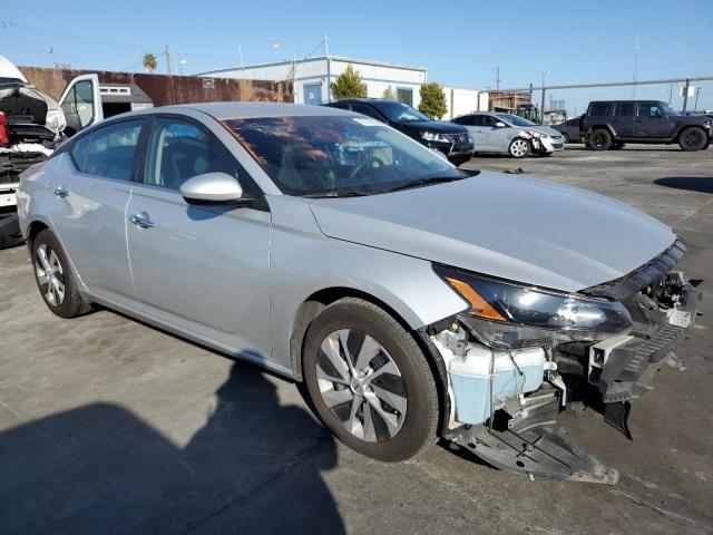 1N4BL4BV3NN303144 - 2022 NISSAN ALTIMA S SILVER photo 4